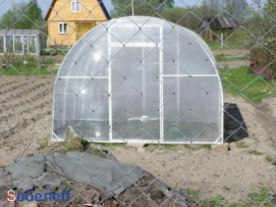 Небольшие теплицы из поликарбоната Небольшие теплицы из поликарбоната
